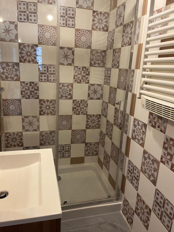 Appartement Le Petit , Jolie Maisonnette Terrasse Netflix Parking Prive Jeux De Societe Bourg-en-Bresse