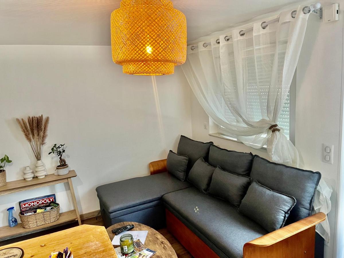 Le Petit , Jolie Maisonnette Terrasse Netflix Parking Prive Jeux De Societe Apartment *